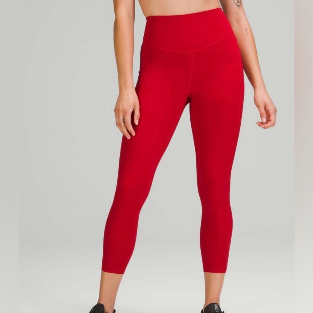 Lululemon Women's Size 16 Red Base Pace High-Rise Crop 23" W6BO1S Active Yoga